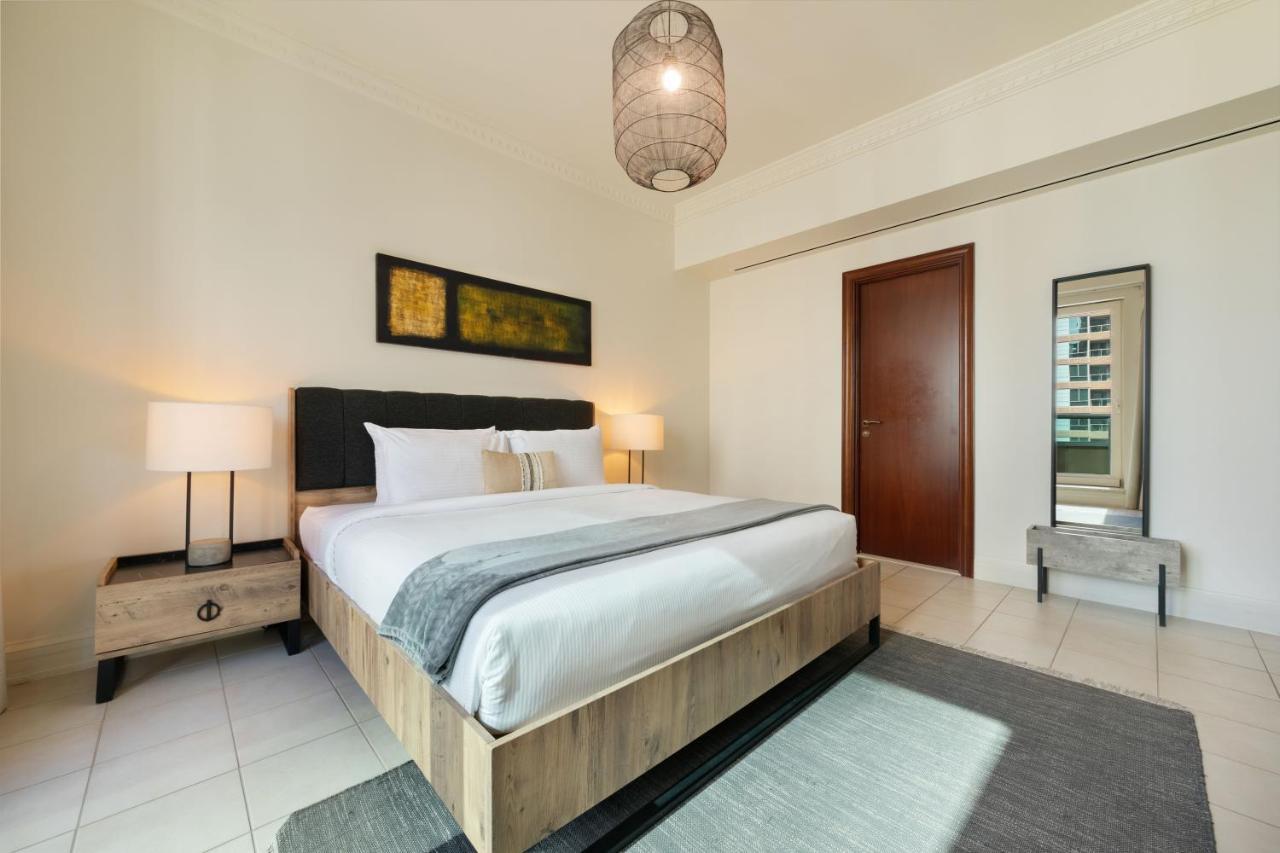 Maison Privee - Stunning Waterfront Apt With Marina View Nxt To Beach Dubai Exterior photo